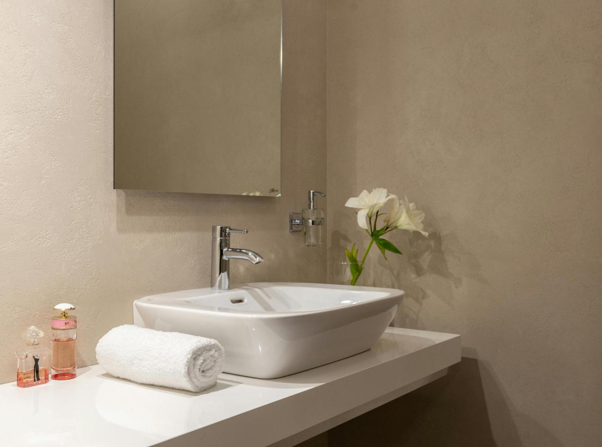 Krone Plaza Near Igi Airport Delhi 4*