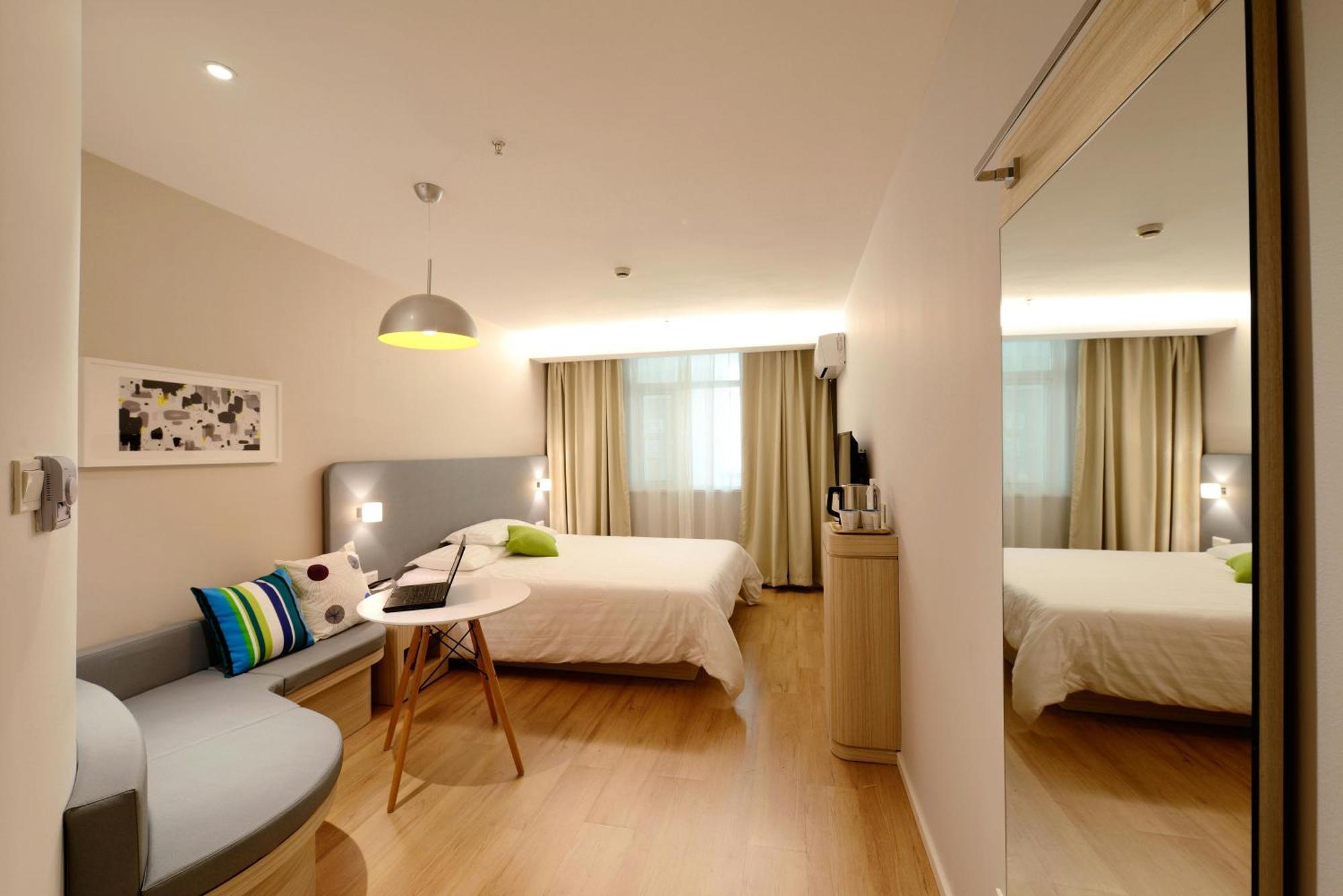Krone Plaza Near Igi Airport Delhi 4*
